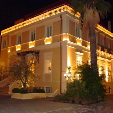 One Ξενοδοχείο