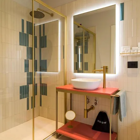 One Ξενοδοχείο 4*