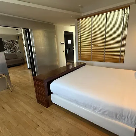 One Ξενοδοχείο