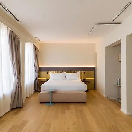 One Ξενοδοχείο