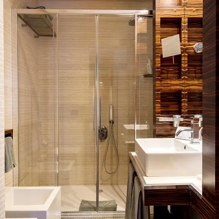 Ξενοδοχείο One 4*