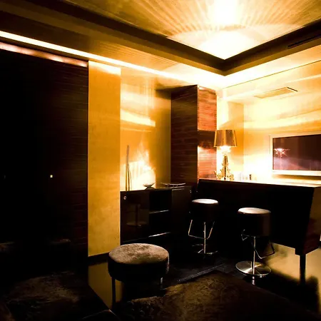 One 4* Catania