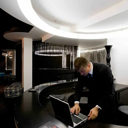 One Ξενοδοχείο Κατάνια