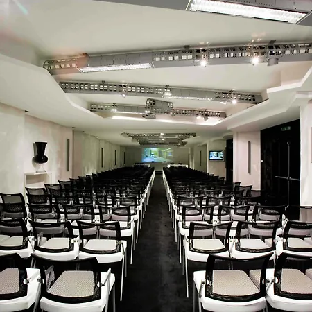 Ξενοδοχείο One