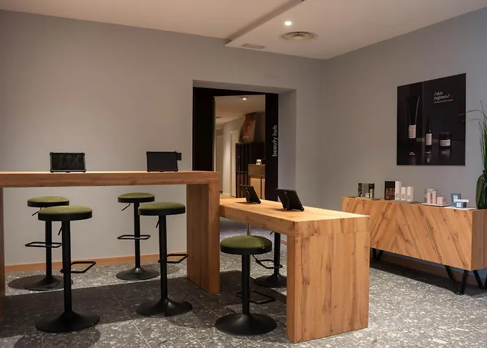 One Wellness & 4*
